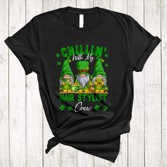 MacnyStore - Chillin' With My Hair Stylist Crew, Awesome St. Patrick's Day Three Gnomes, Gnomies Irish Group T-Shirt
