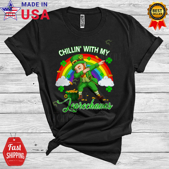 MacnyStore - Chillin' With My Leprechauns Funny Cool St. Patrick's Day Rainbow Shamrock Dabbing Leprechaun Lover T-Shirt