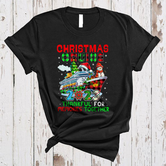 MacnyStore - Christmas Cruise 2023 Thankful For Memories Together, X-mas Plaid Cruise, Snowman Family Group T-Shirt