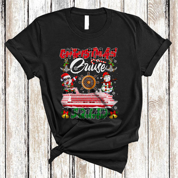 MacnyStore - Christmas Cruise Squad, Awesome Plaid X-mas Cruise Ship Sailing Vacation Trip, Dabbing Snowman T-Shirt
