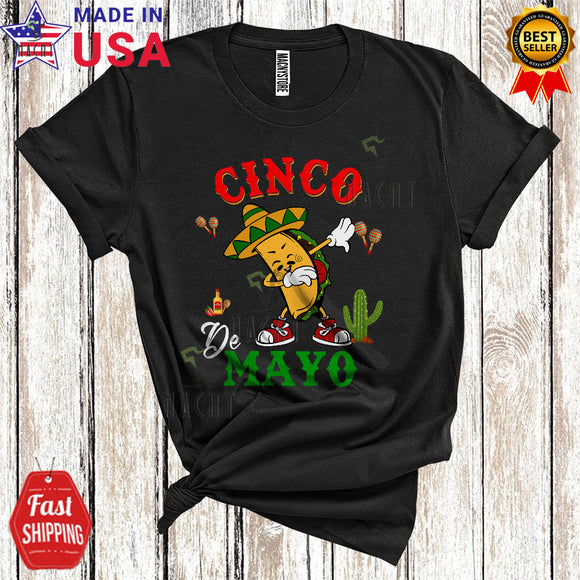 MacnyStore - Cinco De Mayo Funny Happy Cinco De Mayo Dabbing Taco Wearing Sombrero Mexican Pride T-Shirt