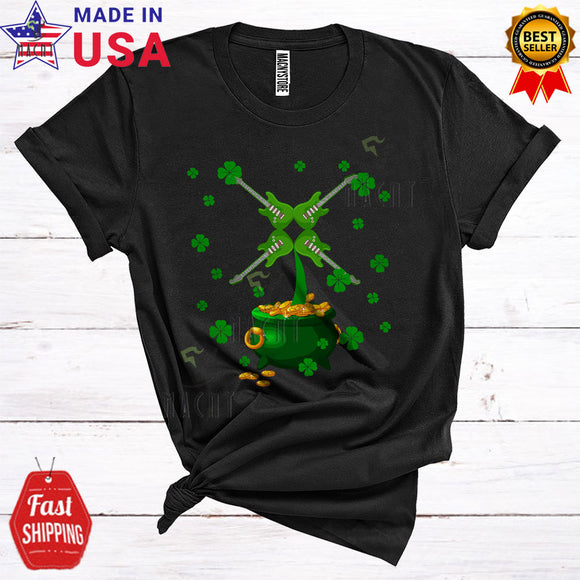 MacnyStore - Clover Guitars Shamrock Cool Funny St. Patrick's Day Guitar Player Guitarist Lover T-Shirt