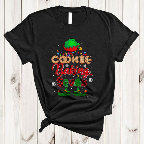 MacnyStore - Cookie Baking Squad, Adorable Christmas Plaid ELF Hat Feet, X-mas Lights Baking Baker Group T-Shirt
