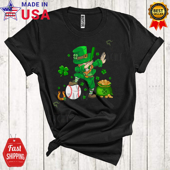 MacnyStore - Dabbing Leprechaun Baseball Player Cool Cute St. Patrick's Day Boys Sport Player Team Lover T-Shirt