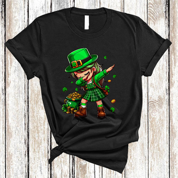 MacnyStore - Dabbing Leprechaun Girl, Adorable St. Patrick's Day Leprechaun, Pot Of Gold Shamrock Lover T-Shirt