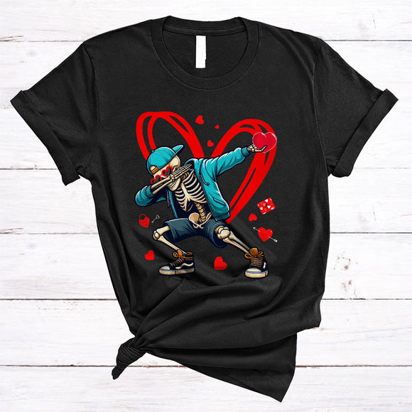 MacnyStore - Dabbing Skeleton Holding Heart, Cheerful Valentine Skeleton Hearts, Men Couple Family T-Shirt