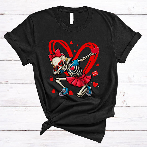 MacnyStore - Dabbing Skeleton Holding Heart, Cheerful Valentine Skeleton Hearts, Women Couple Family T-Shirt