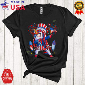 MacnyStore - Dabbing Unicorn Wearing US Flag Sunglasses Funny Cool 4th Of July Patriotic Unicorn Fireworks T-Shirt