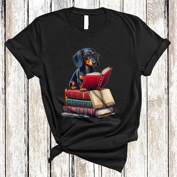 MacnyStore - Dachshund Reading Book, Adorable Animal Lover, Book Nerd Readers Reading Librarian Group T-Shirt