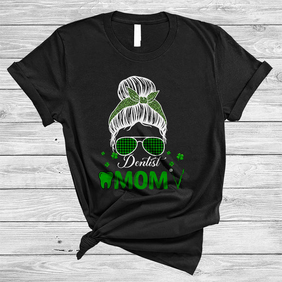 MacnyStore - Dentist Mom, Awesome St. Patrick's Day Green Leopard Plaid Bun Hair Women, Shamrocks T-Shirt
