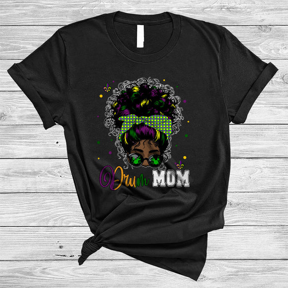 MacnyStore - Drum Mom, Cool Mardi Gras Messy Afro Bun Hair Women, Black African Musical Instruments T-Shirt