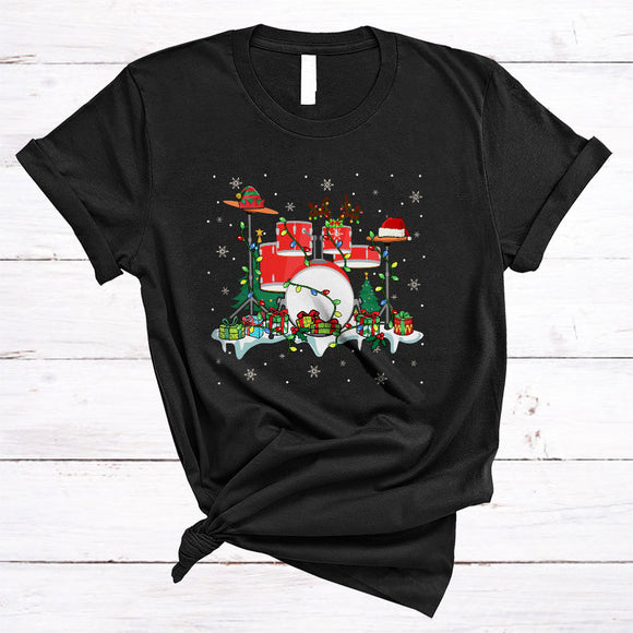MacnyStore - Drum With X-mas Tree, Colorful Christmas Musical Instruments Player, X-mas Snow Around T-Shirt