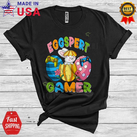 MacnyStore - Eggspert Gamer Player Cool Funny Easter Three Eggs Bunny Gaming Gamer Lover T-Shirt