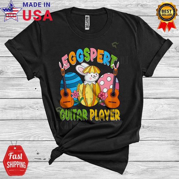 MacnyStore - Eggspert Guitar Player Cool Funny Easter Three Eggs Bunny Musical Instruments T-Shirt