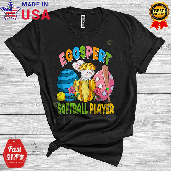 MacnyStore - Eggspert Softball Player Cool Funny Easter Three Eggs Bunny Sport Player Lover T-Shirt