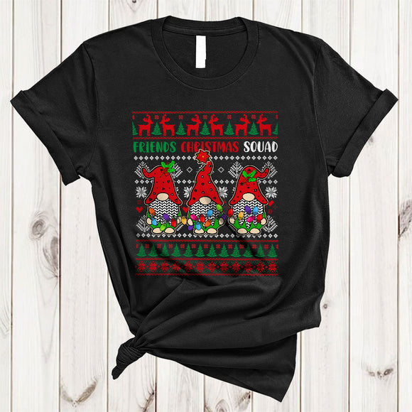 MacnyStore - Friends Christmas Squad, Awesome X-mas Sweater Gnomies, Three Gnomes Snow Family Group T-Shirt