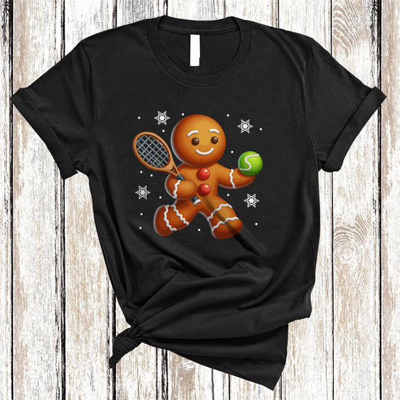 MacnyStore - Gingerbread Playing Tennis, Cheerful Funny Christmas Gingerbread Sport Player, X-mas Cookies T-Shirt
