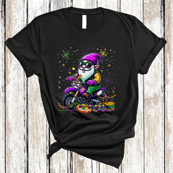MacnyStore - Gnome Driving Dirt Bike, Amazing Mardi Gras King Cake Beads Gnomes Gnomies, Boys Family T-Shirt