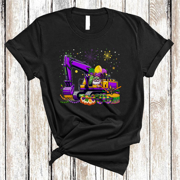 MacnyStore - Gnome Driving Excavator, Amazing Mardi Gras King Cake Beads Gnomes Gnomies, Boys Family T-Shirt