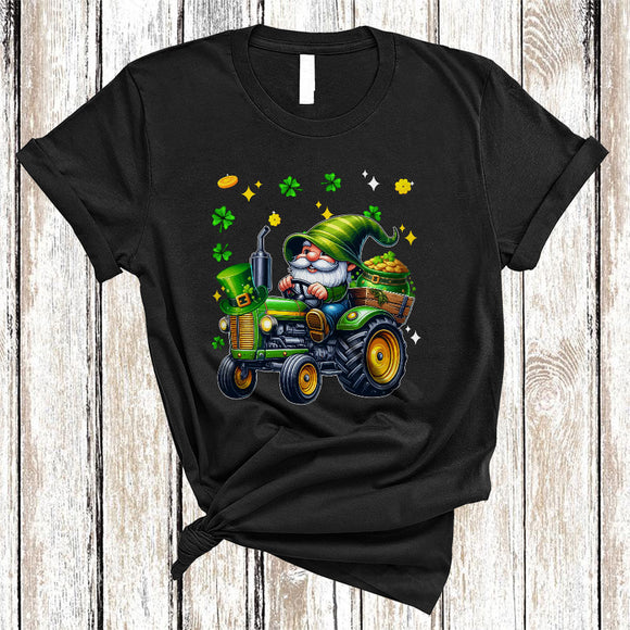 MacnyStore - Gnome Driving Tractor, Amazing St. Patrick's Day Gnomes Gnomies, Shamrock Family Group T-Shirt