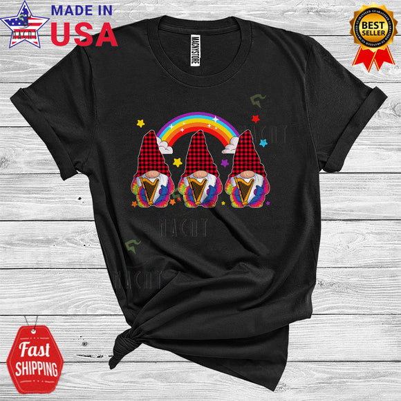MacnyStore - Gnome Playing Harp Cute Cool Three Red Plaid Tie Dye Gnomes Musical Instruments Rainbow T-Shirt
