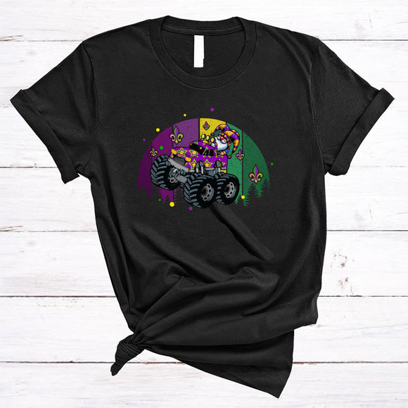 MacnyStore - Gnome Riding Monster Truck, Awesome Mardi Gras Vintage Retro, Monster Truck Driver Lover T-Shirt