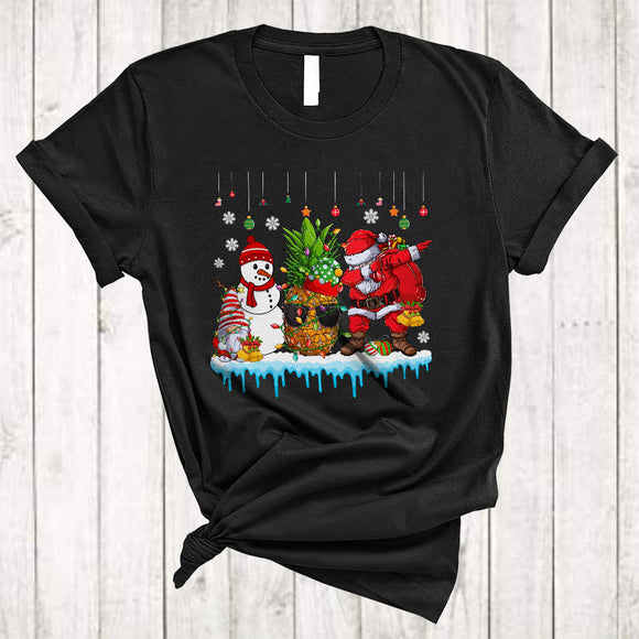 MacnyStore - Gnome Snowman Dabbing Santa With Pineapple Funny Xmas Christmas Snow Lights Vegan T-Shirt