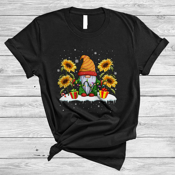 MacnyStore - Gnome With Sunflower Snow Around, Cute Awesome Christmas Gnomes Sunflower, Flowers X-mas T-Shirt