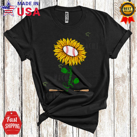 MacnyStore - Grandma Funny Cool Mother's Day Family Group Sunflower Baseball Player Team Sport Lover T-Shirt