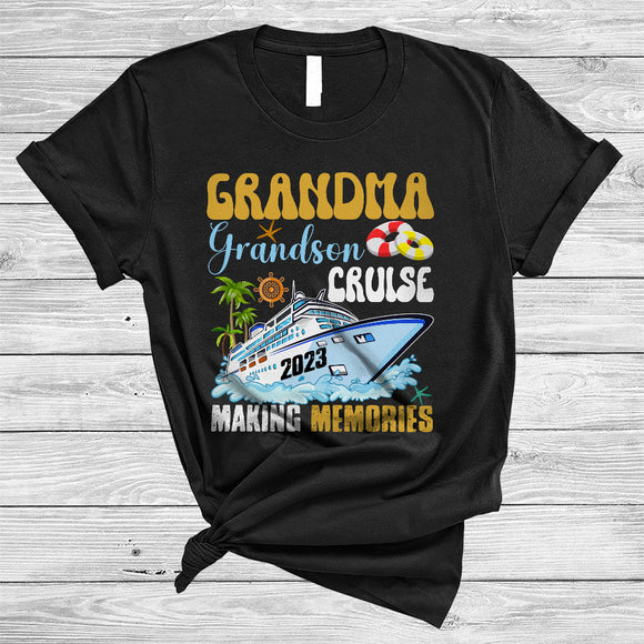 MacnyStore - Grandma Grandson Cruise 2023 Squad, Awesome Christmas Family Group, X-mas Cruise Ship T-Shirt