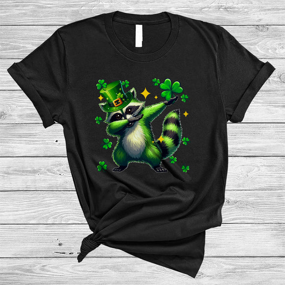 MacnyStore - Green Leprechaun Dabbing Raccoon, Humorous St. Patrick's Day Irish Shamrocks, Animal Lover T-Shirt