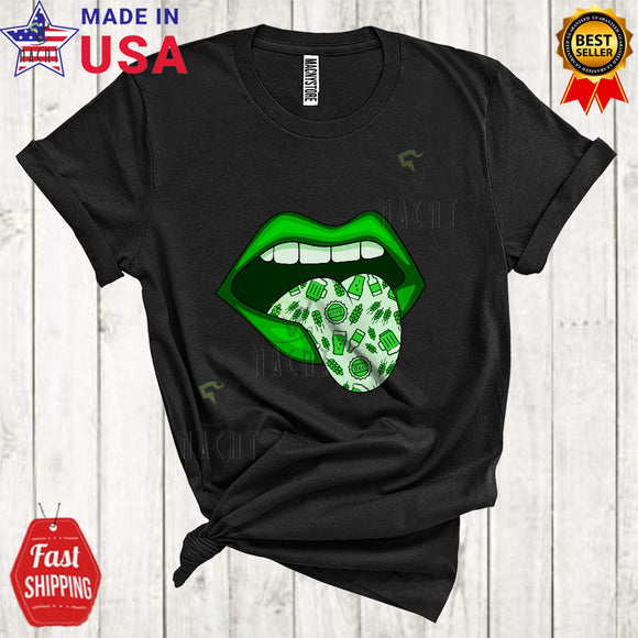 MacnyStore - Green Lips Beer Drinking Funny Cool St. Patrick's Day Green Lips Matching Drunk Drinking Team T-Shirt