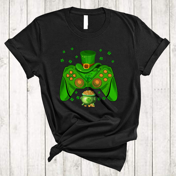 MacnyStore - Green Video Games Controller, Joyful St. Patrick's Day Shamrock Gaming, Gamer Group T-Shirt