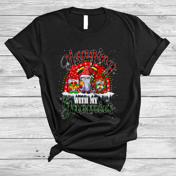 MacnyStore - Hanging With My Gnomies, Lovely Plaid Christmas Three Gnomes Rainbow, X-mas Family Squad T-Shirt