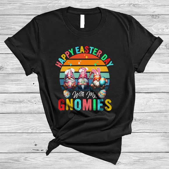 MacnyStore - Happy Easter Day With My Gnomies, Cute Easter Vintage Retro, Three Bunny Gnomes T-Shirt