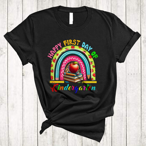 MacnyStore - Happy First Day Of Kindergarten, Adorable Back To School Books Apple Rainbow, Student Teacher T-Shirt