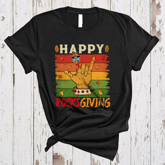 MacnyStore - Happy Rocksgiving, Vintage Retro Thanksgiving Turkey Music Rock Hand, Autumn Fall Leaf T-Shirt