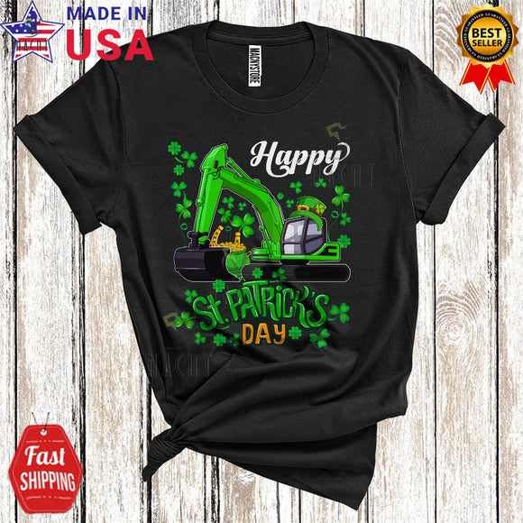 MacnyStore - Happy St. Patrick's Day Cool Funny St. Patrick's Day Shamrock Leprechaun Excavator Driver Lover T-Shirt