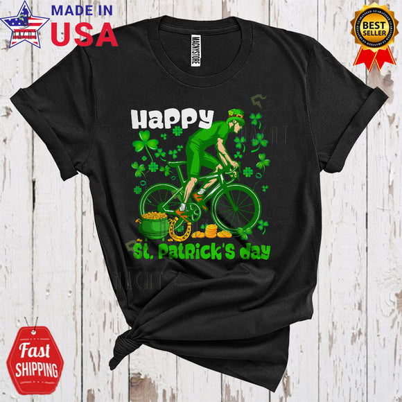 MacnyStore - Happy St. Patrick's Day Cute Funny Shamrocks Leprechaun Riding Green Bicycle With Pot Of Gold T-Shirt
