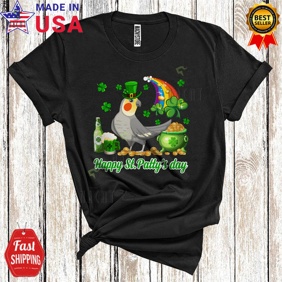 MacnyStore - Happy St. Patty's Day Cute Funny St. Patrick's Day Shamrock Leprechaun Cockatiel Bird Beer Drinking T-Shirt