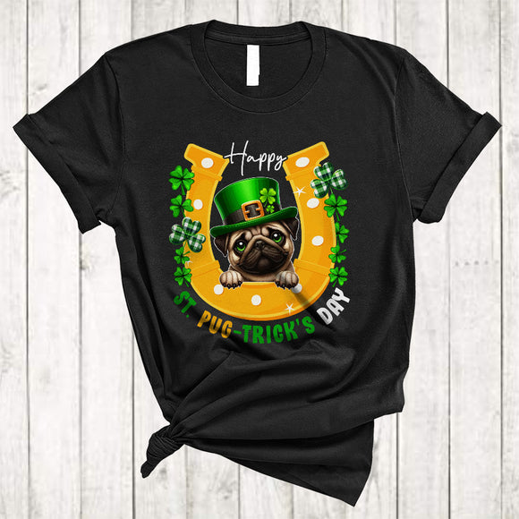MacnyStore - Happy St. Pug trick's Day, Adorable St. Patrick's Day Pug Lover, Horseshoe Lucky Shamrock T-Shirt