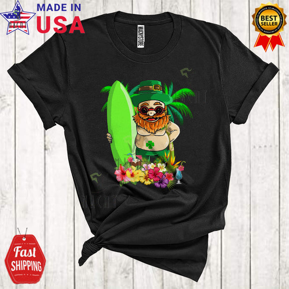 MacnyStore - Hawaiian Surfing Leprechaun Cool Funny St. Patrick's Day Hawaii Flowers Surfing Surfer Lover T-Shirt