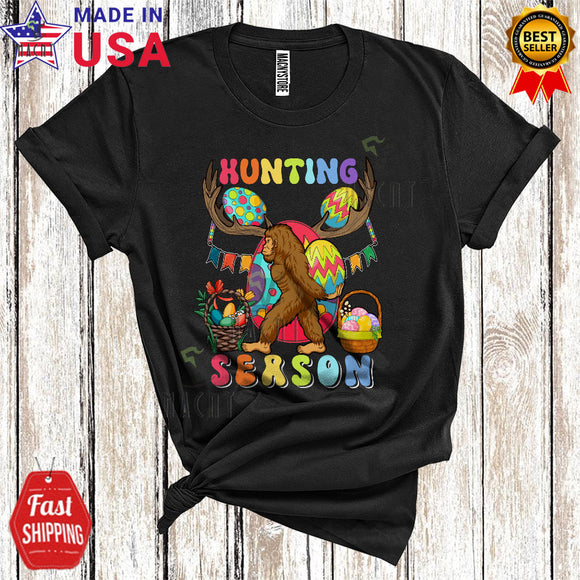 MacnyStore - Hunting Season Cool Happy Easter Day Bigfoot Hunting Easter Eggs Matching Egg Hunt Family Group T-Shirt
