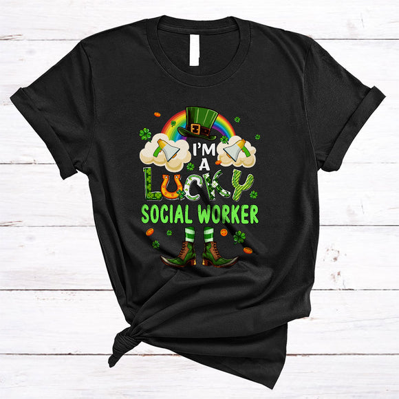 MacnyStore - I'm A Lucky Social Worker, Awesome St. Patrick's Day Plaid Lucky Shamrock, Rainbow Irish Group T-Shirt
