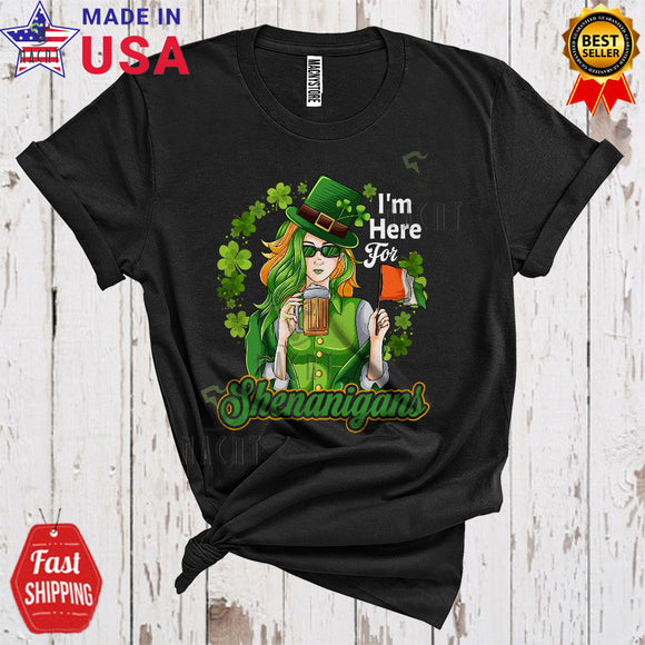 MacnyStore - I'm Here For Shenanigans Funny Cool St. Patrick's Day Irish Girl Drunk Drinking Beer Shamrock Lover T-Shirt