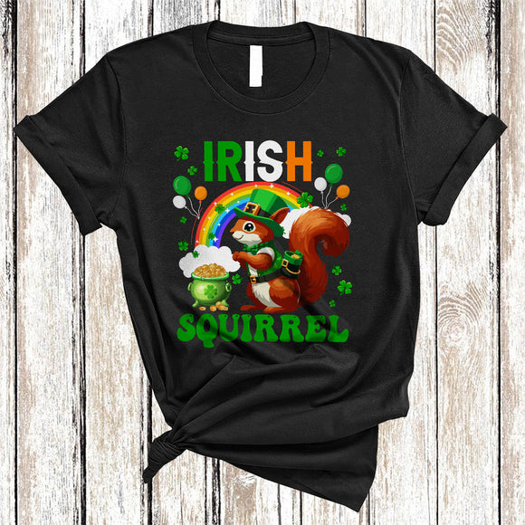 MacnyStore - Irish Squirrel, Awesome St. Patrick's Day Squirrel Lucky Shamrock Rainbow, WIld Animal Lover T-Shirt