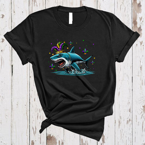 MacnyStore - Jester Shark Wearing Mardi Gras Beads, Amazing Mardi Gras Sea Animal, Carnival Parades Group T-Shirt