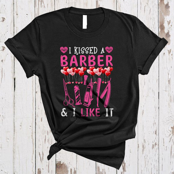 MacnyStore - Kissed A Barber, Cheerful Valentine's Day Barber Lover, Hearts Matching Valentine Couple T-Shirt