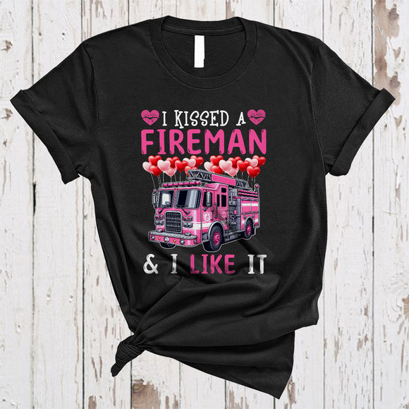 MacnyStore - Kissed A Fireman, Cheerful Valentine's Day Firefighter Fire Truck, Hearts Matching Valentine Couple T-Shirt