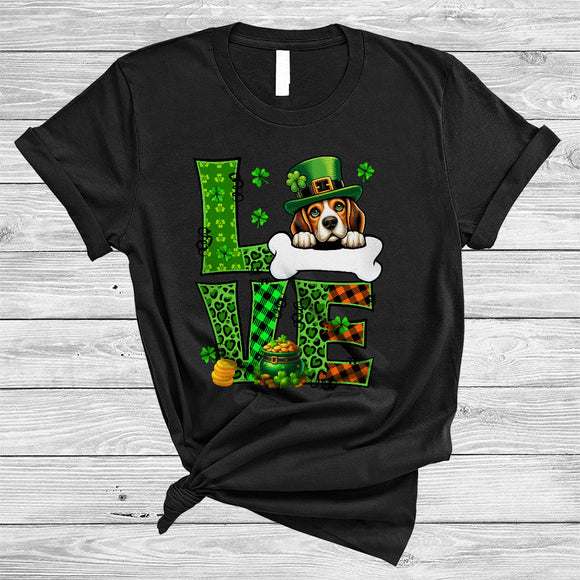 MacnyStore - LOVE, Amazing St. Patrick's Day Beagle Leprechaun, Irish Plaid Shamrock Beagle Play Bones T-Shirt